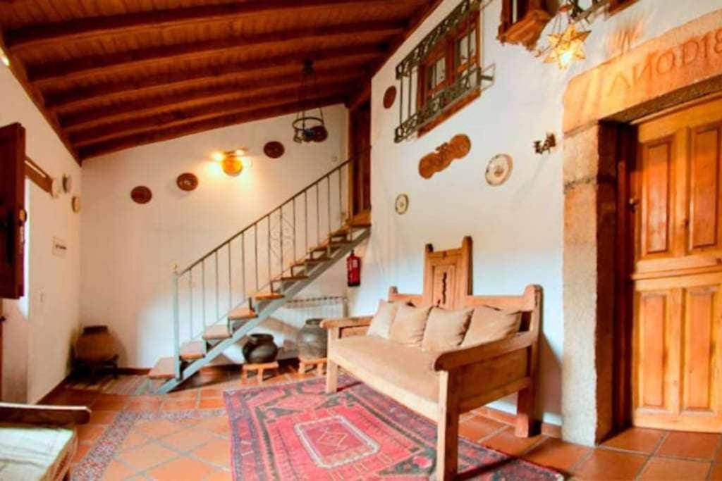 Tia Clotilde Es Una Casa Grande Ideal Para Famili Cabezas Bajas Exterior photo